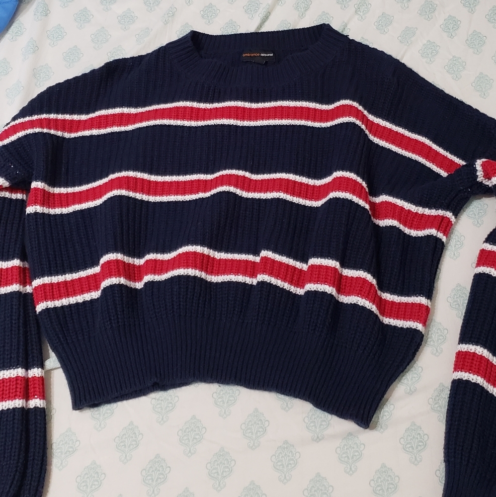 Long sleeve crop top